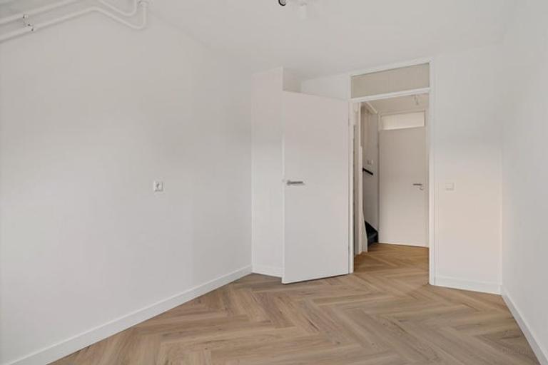 Woning aan het water met 4 slaapkamers - Afbeelding 14