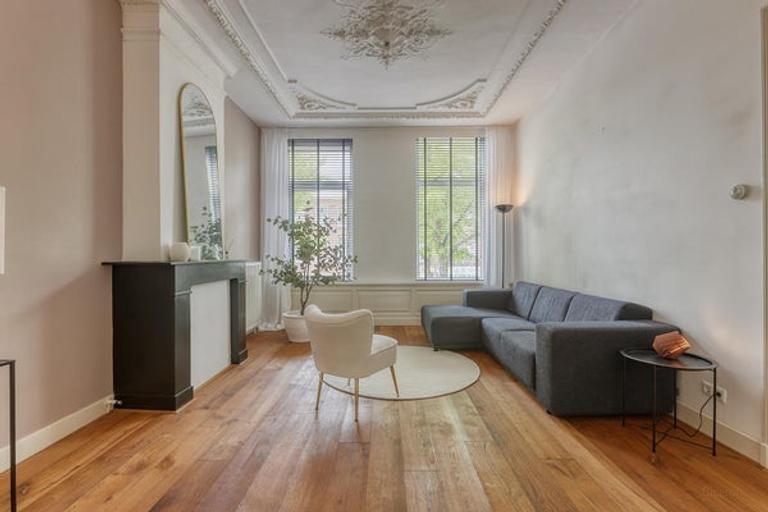 2-slaapkamerappartement met zonnig terras - Afbeelding 1