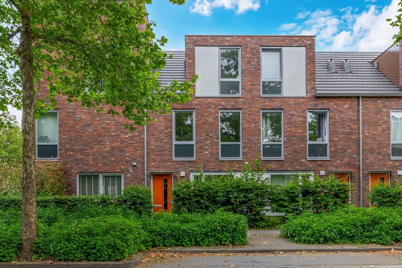 Huis met 4 slaapkamers en tuin - Afbeelding 1
