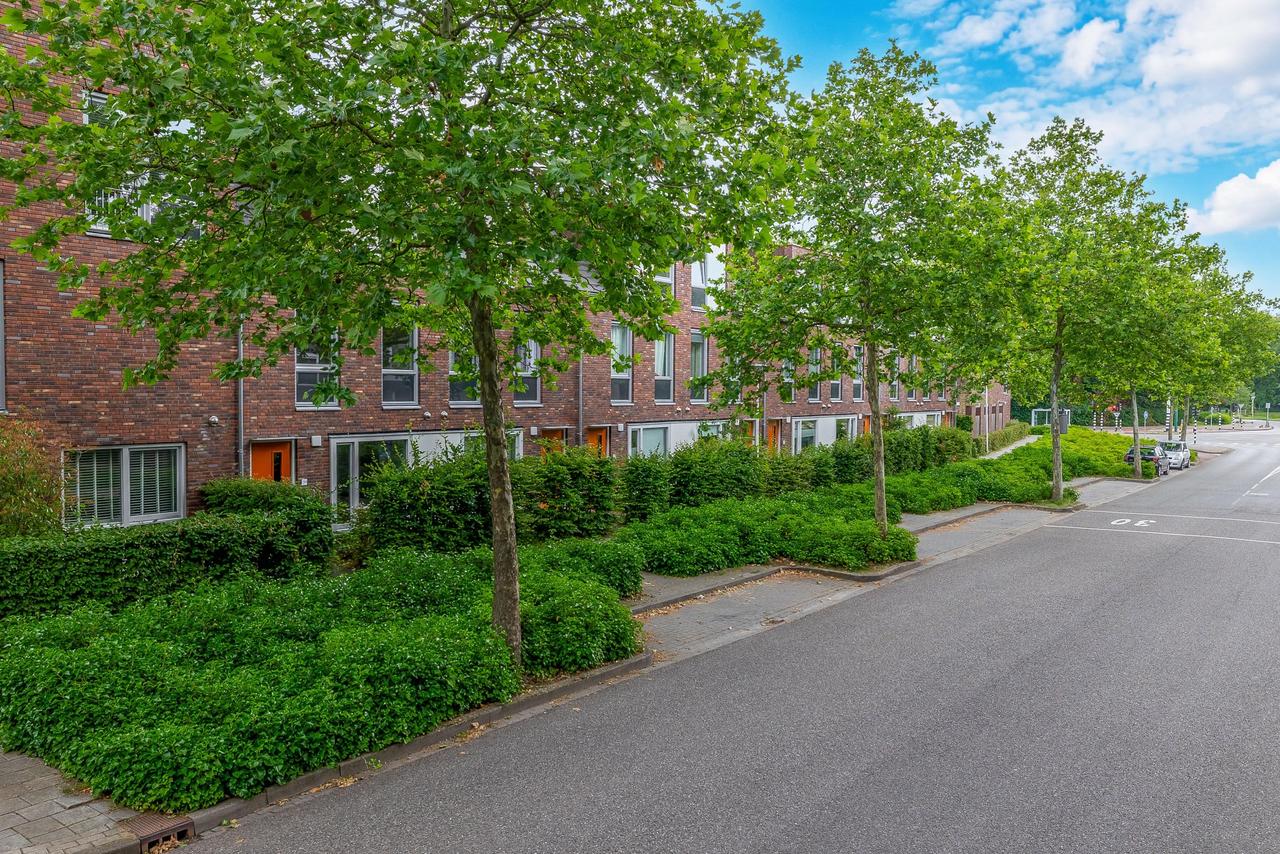 Huis met 4 slaapkamers en tuin - Afbeelding 2