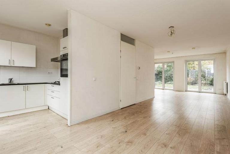 Semi-detached house with garage in Velp - Image 8
