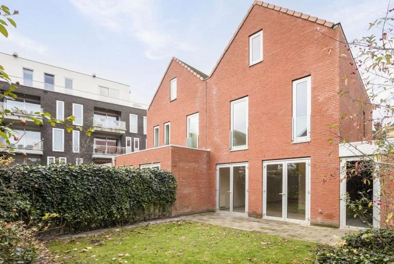 Semi-detached house with garage in Velp - Image 11
