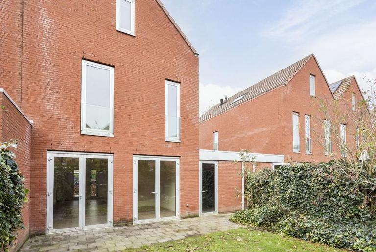 Semi-detached house with garage in Velp - Image 12