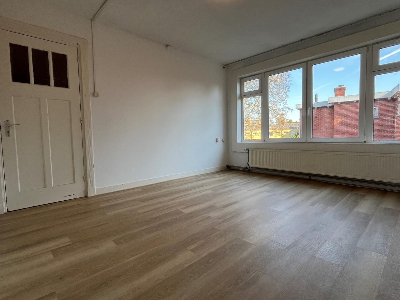 Studentenkamer van 20 m² met balkon - Afbeelding 1