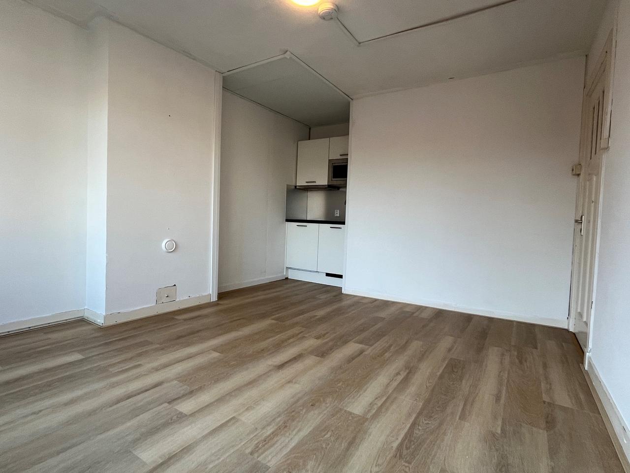 Studentenkamer van 20 m² met balkon - Afbeelding 2