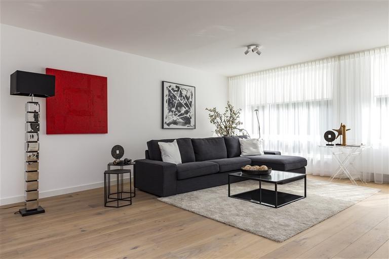 Licht 3-kamerappartement met balkon - Afbeelding 5