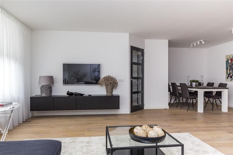 Licht 3-kamerappartement met balkon - Afbeelding 9