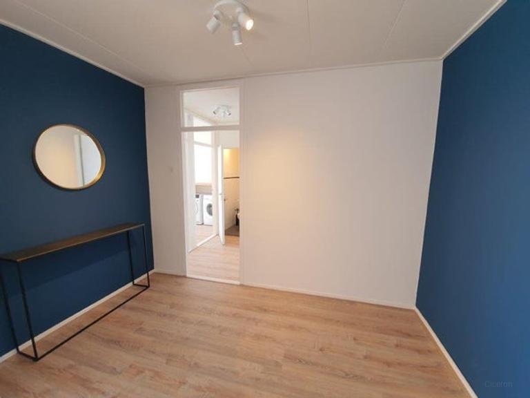 Gemeubileerd 3-slaapkamerappartement met balkon - Afbeelding 8