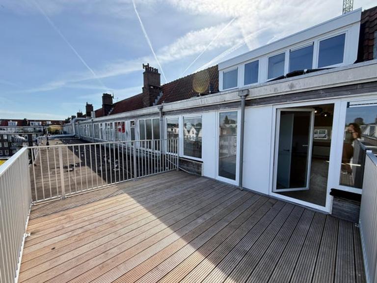 2-bedroom with roof terrace in East - Image 3