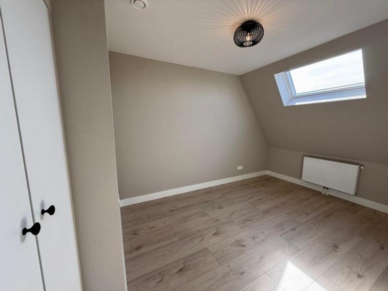 2-bedroom with roof terrace in East - Image 7