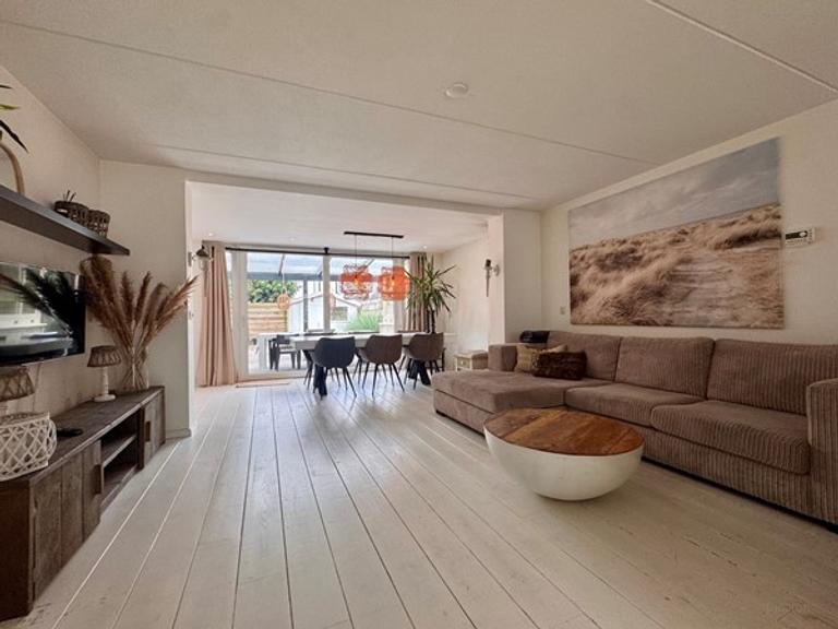 5-bedroom house with garden in Mook - Image 7