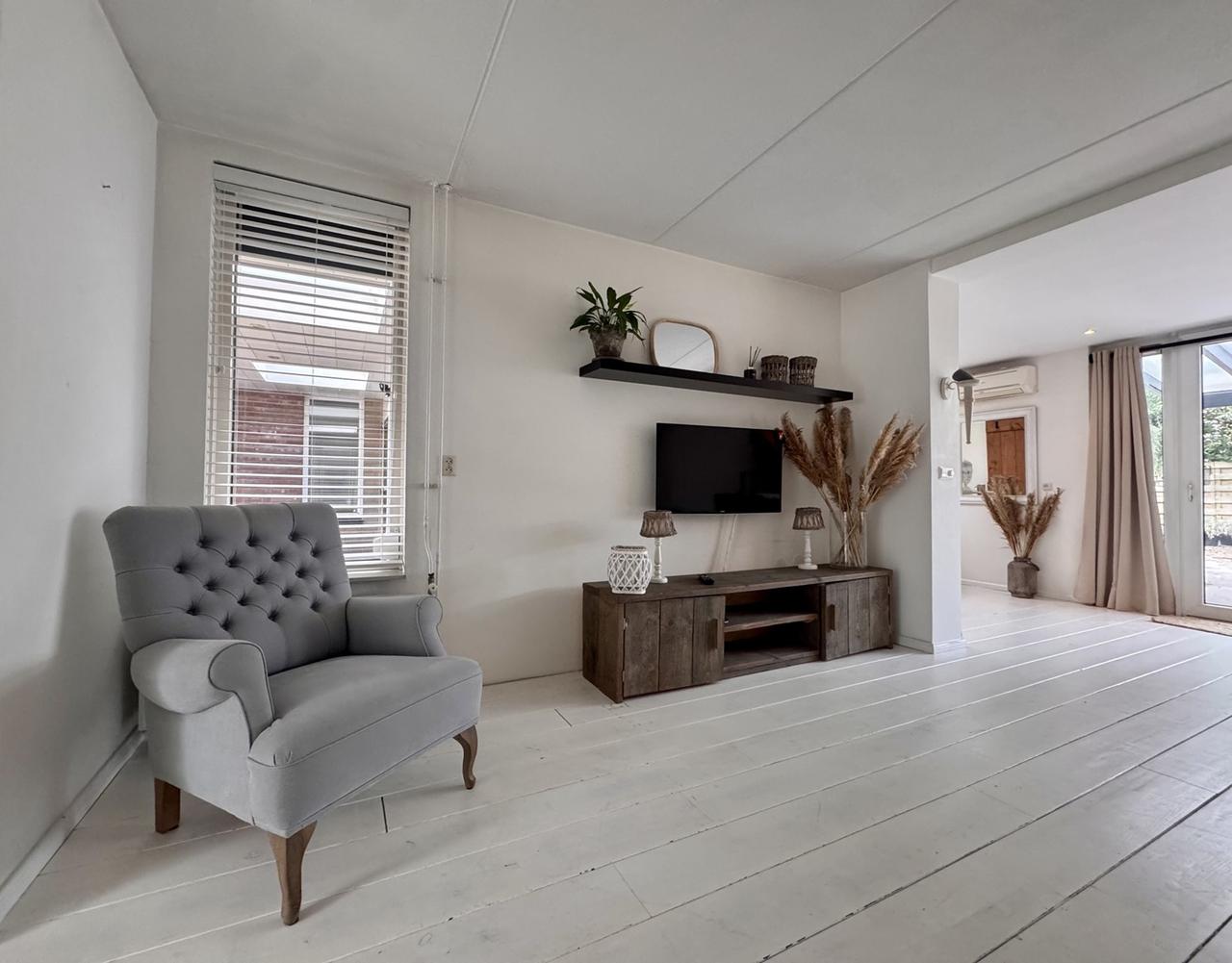 5-bedroom house with garden in Mook - Image 9