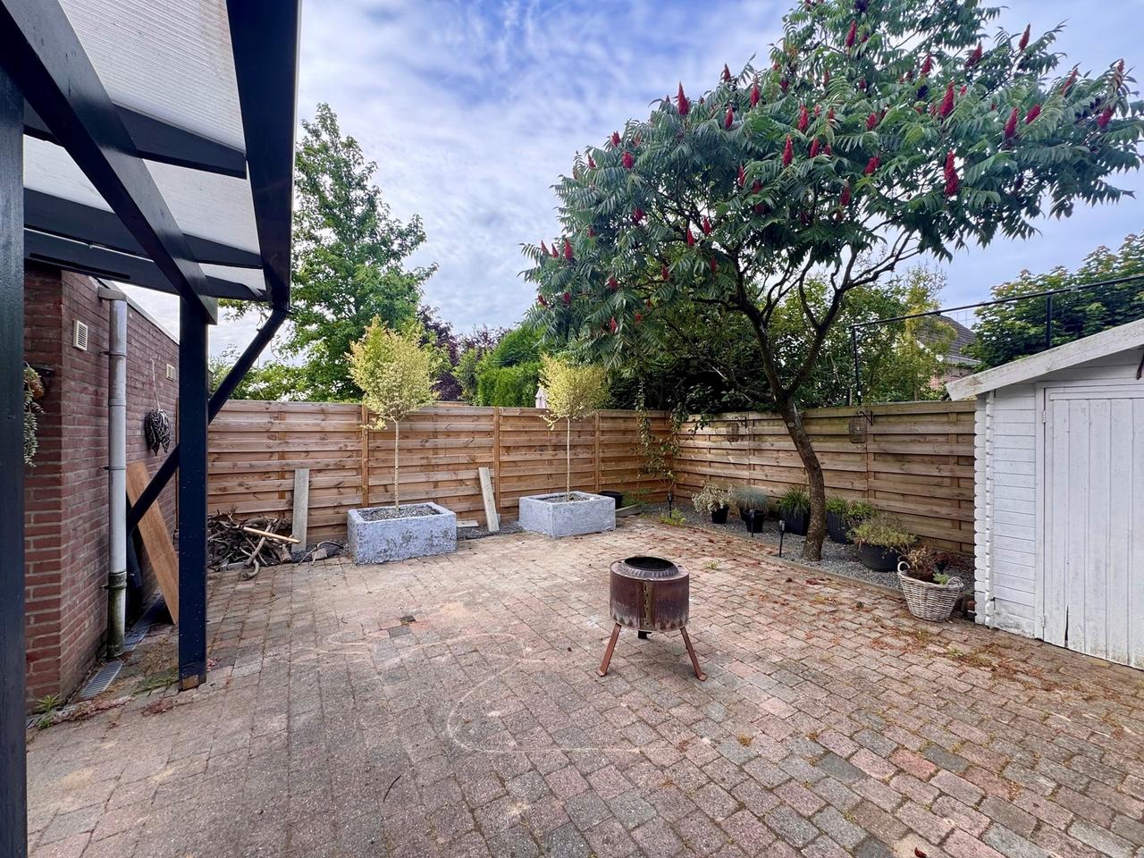 5-bedroom house with garden in Mook - Image 16