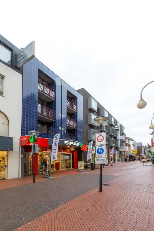 Gemeubileerde studio met balkon in centrum - Afbeelding 9