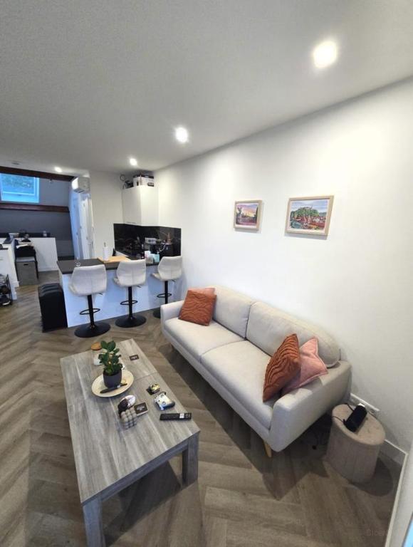 Studio with balcony and air conditioning in Goirle - Image 4
