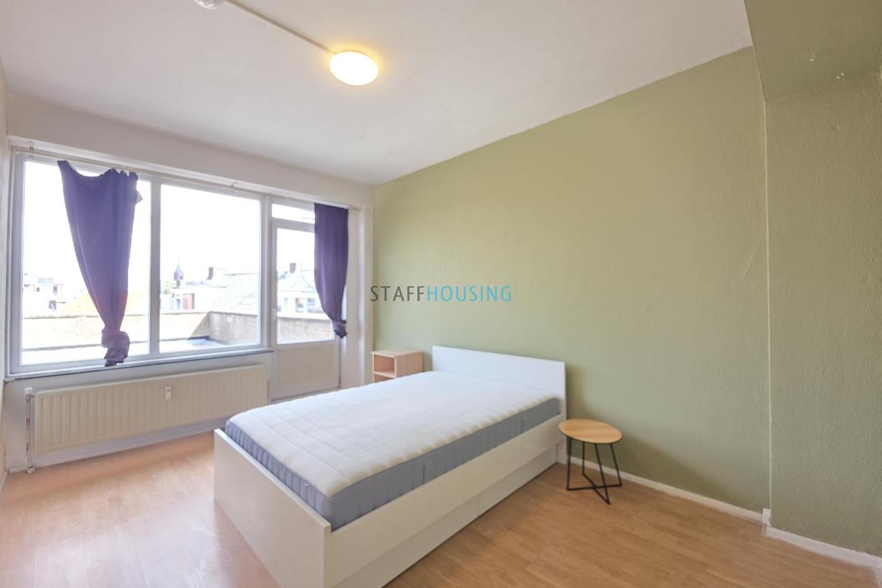 110 m² met 4 slaapkamers en balkon - Afbeelding 5