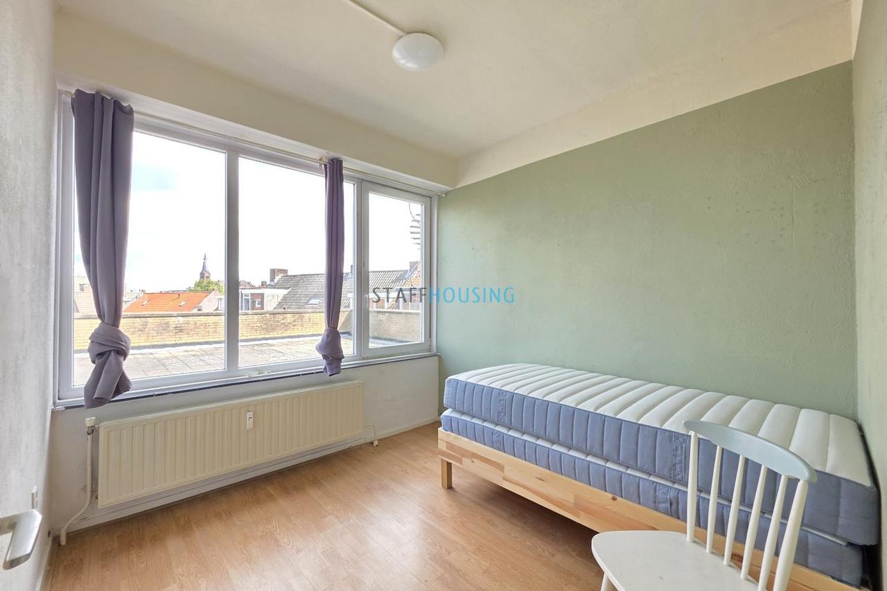 110 m² met 4 slaapkamers en balkon - Afbeelding 8