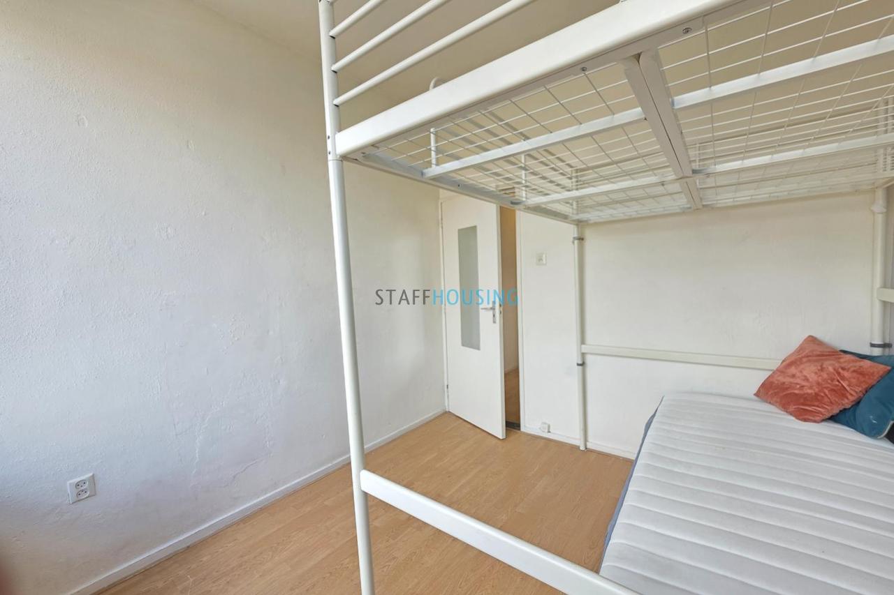 110 m² met 4 slaapkamers en balkon - Afbeelding 14