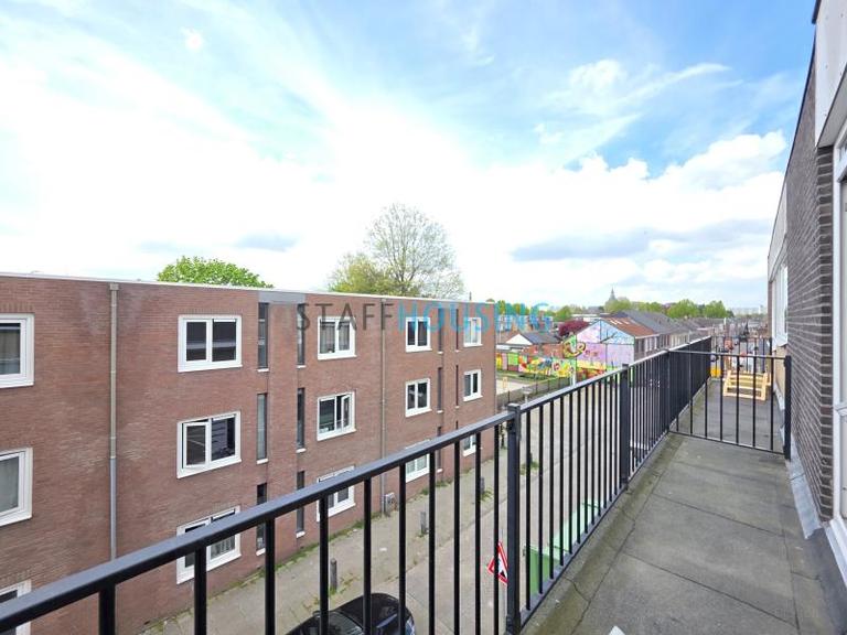 110 m² appartement met 4 slaapkamers - Afbeelding 37