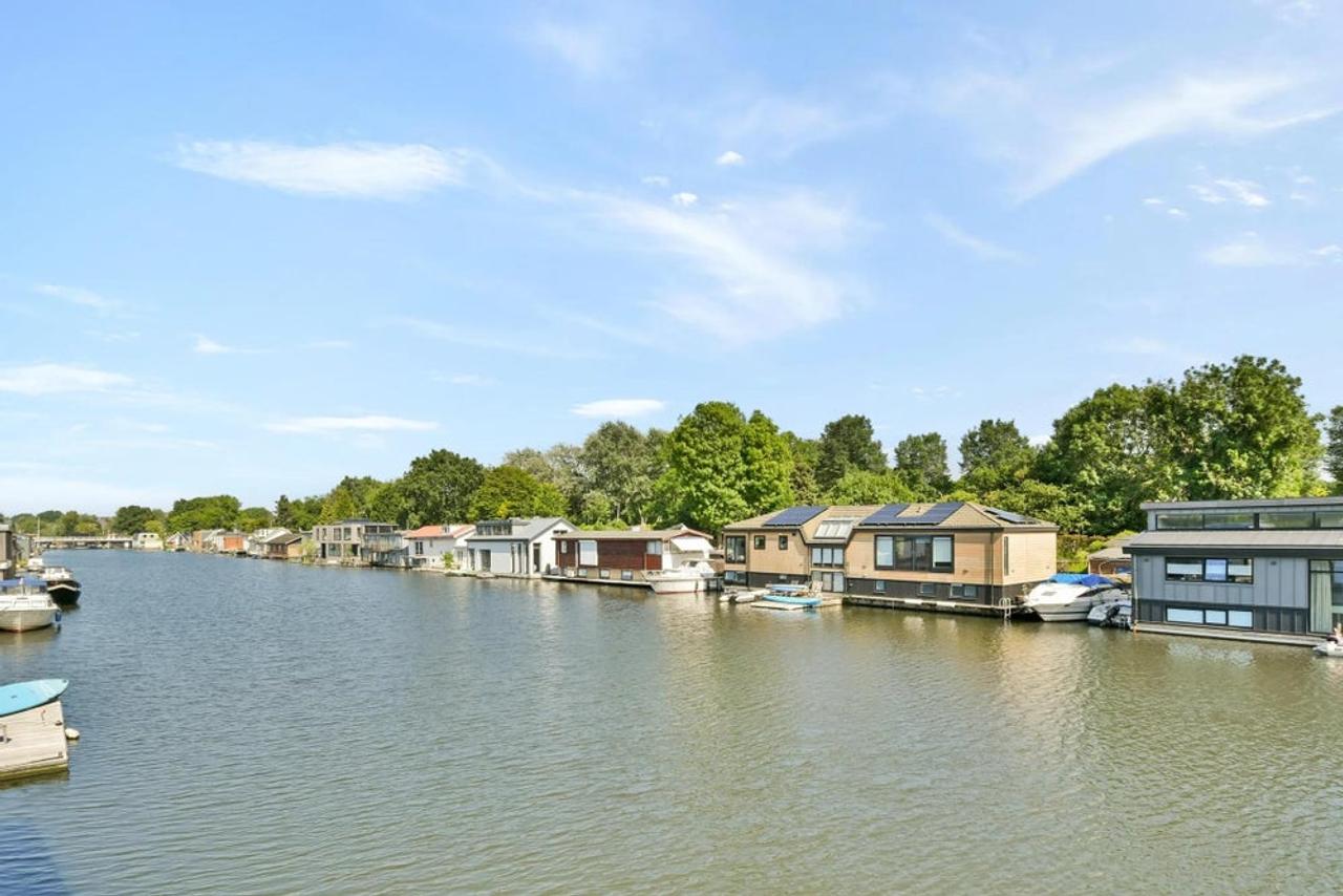 Woonboot met tuin en terras in Amsterdam Noord - Afbeelding 23