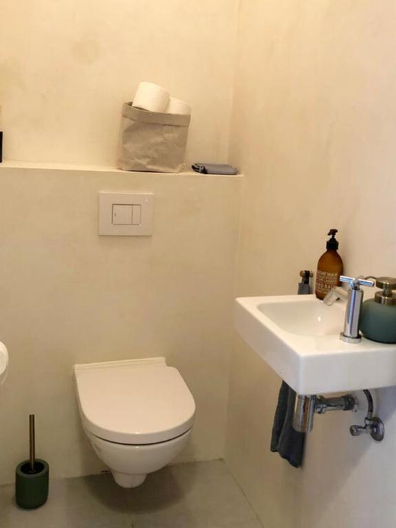 Apartment with 90 m² garden - Image 17