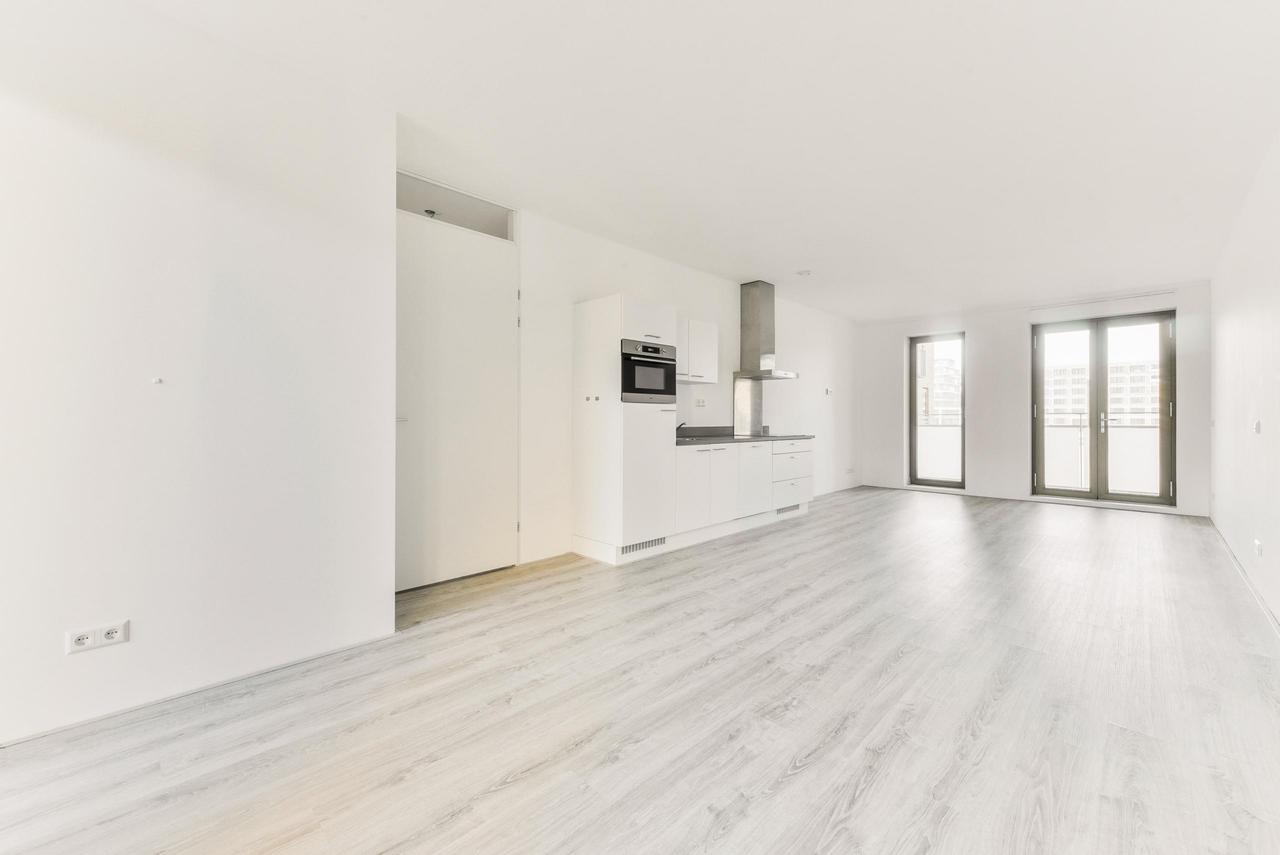 98 m² apartment with elevator in Amsterdam - Image 1