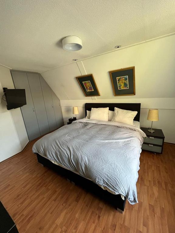 Furnished townhouse in the heart of Weesp - Image 8
