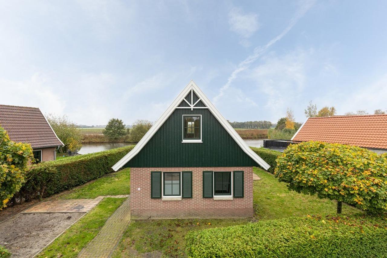 Vrij aan het kanaal met sauna - Afbeelding 1