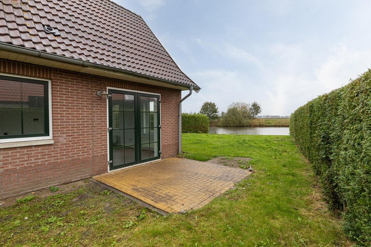 Vrij aan het kanaal met sauna - Afbeelding 23