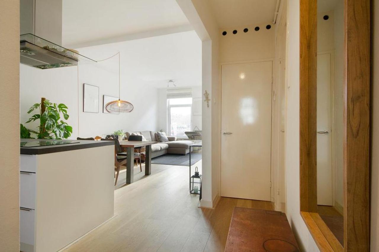 Gemeubileerd appartement met balkon - Afbeelding 10
