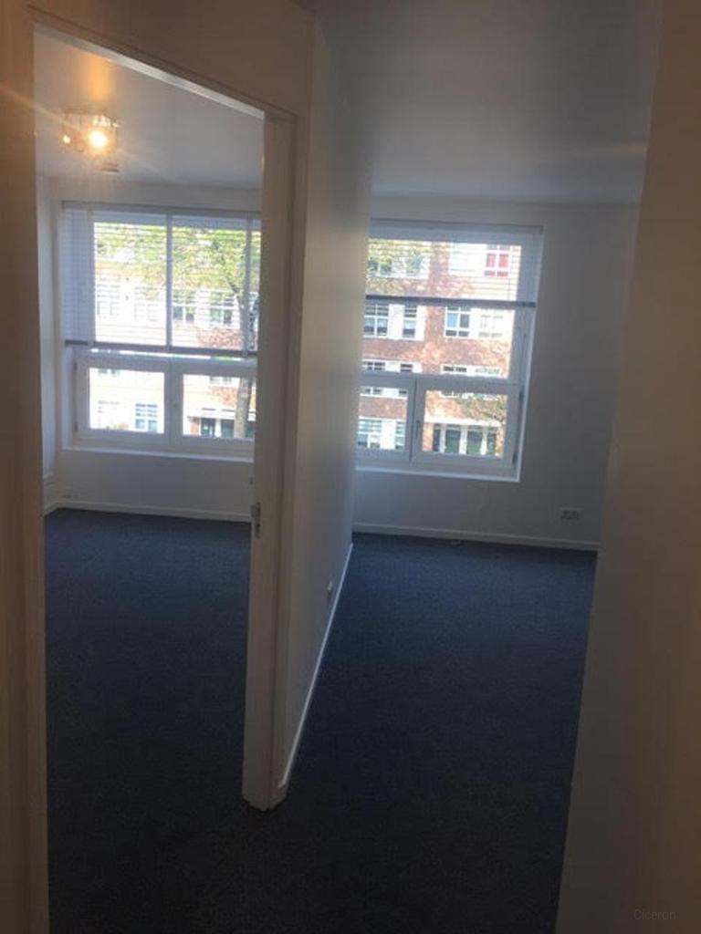 3 slaapkamers en oostbalkon in Amsterdam - Afbeelding 3