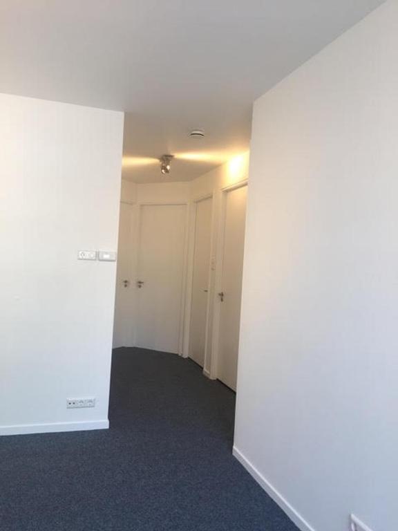 3 slaapkamers en oostbalkon in Amsterdam - Afbeelding 8