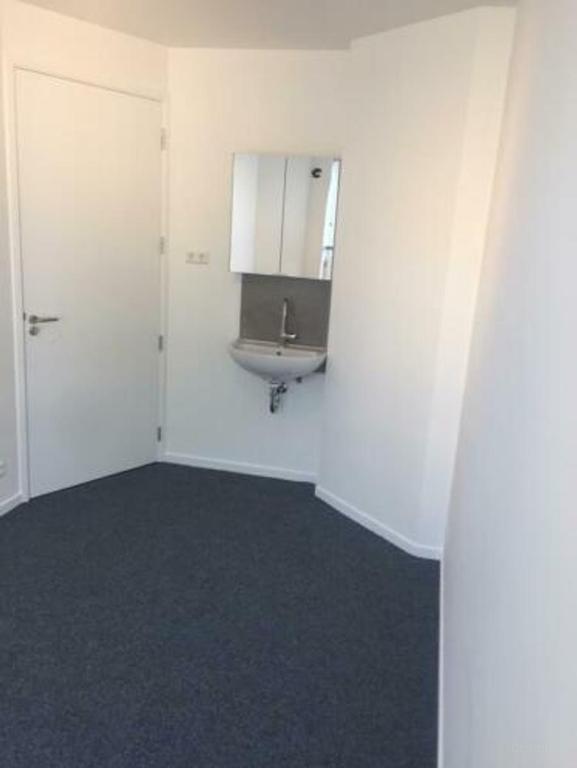 3 slaapkamers en oostbalkon in Amsterdam - Afbeelding 10
