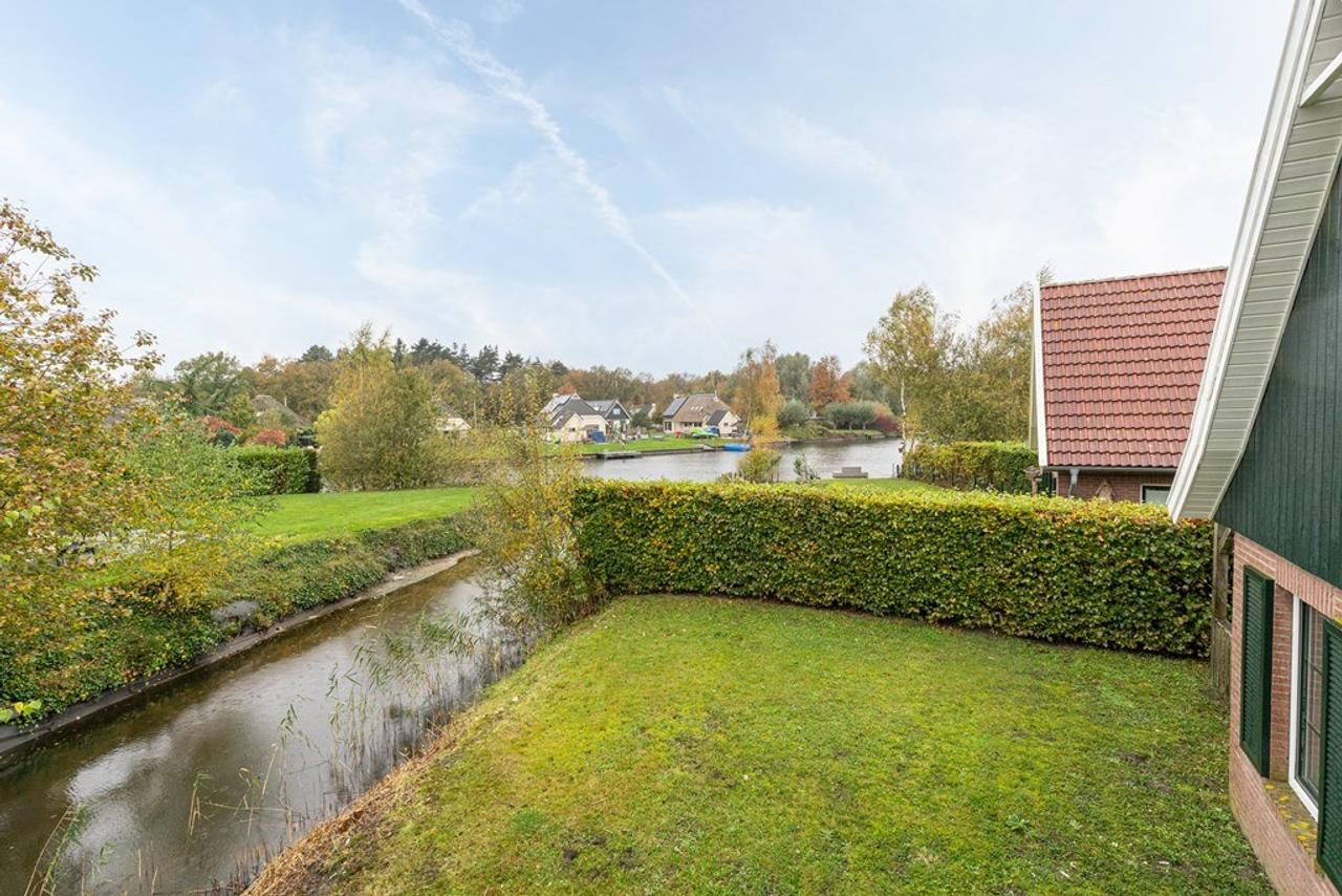 Detached Waterfront Property with Privacy - Image 4