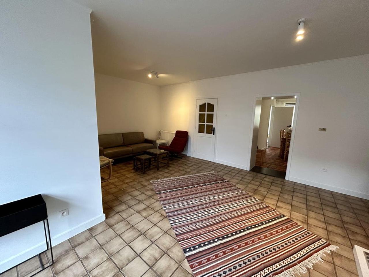 Gemeubileerd huis met 3 slaapkamers - Afbeelding 3