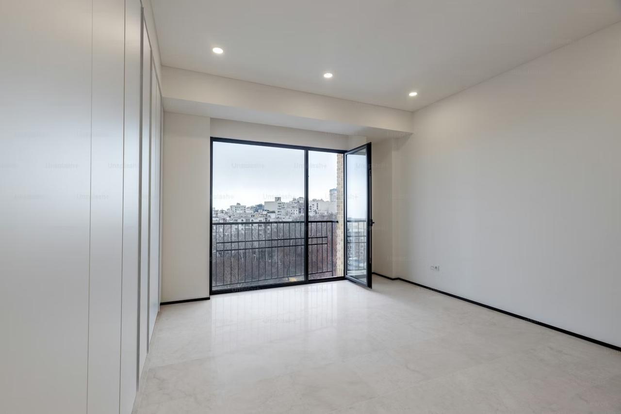 Modern 2-bedroom apartment in Zuidas - Image 5