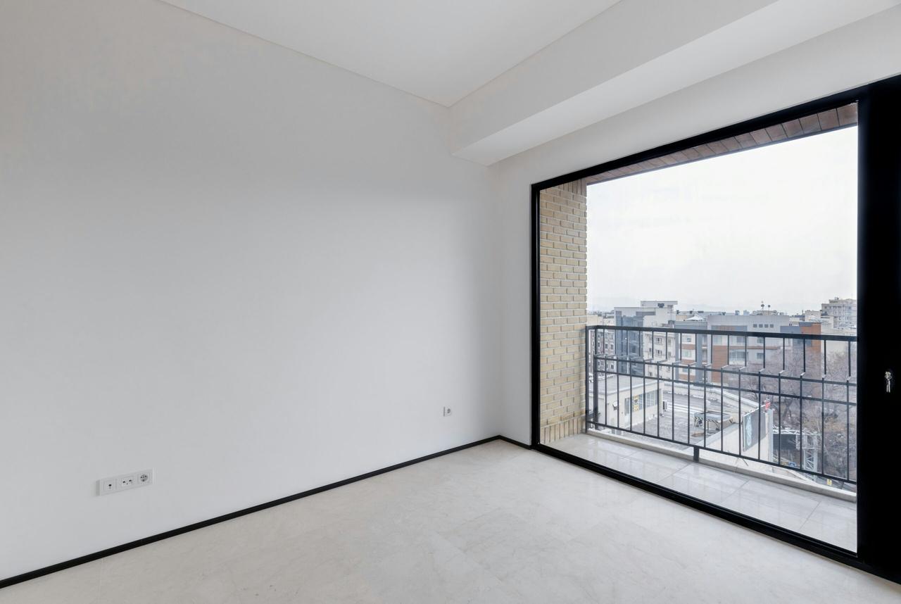 Modern 2-bedroom apartment in Zuidas - Image 6