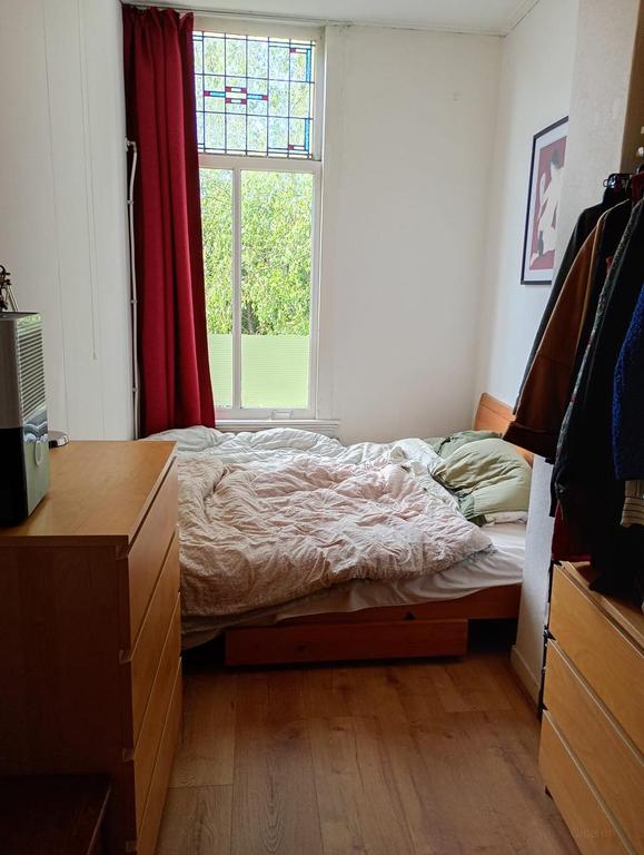 Student Apartment on Square - Image 4