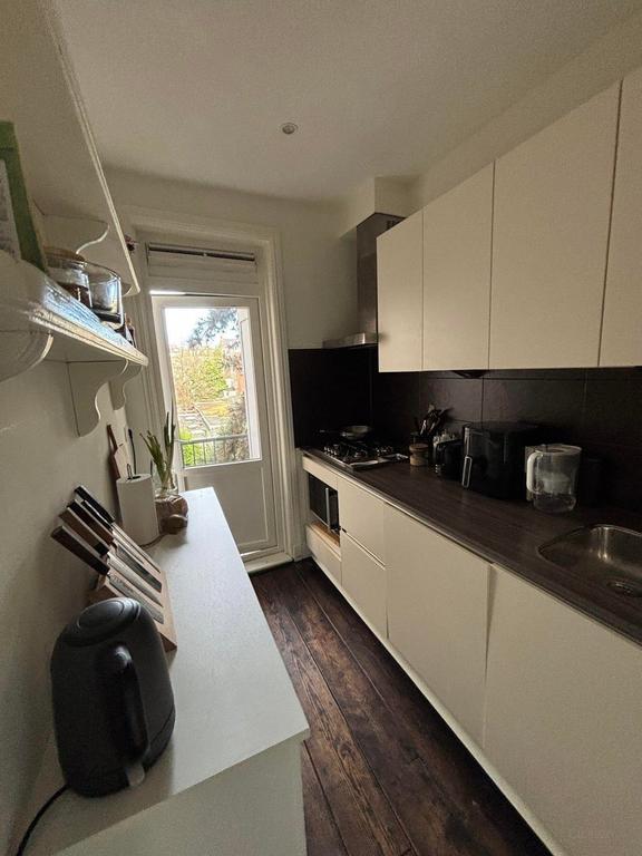 Licht appartement met balkon in Oud-West - Afbeelding 7