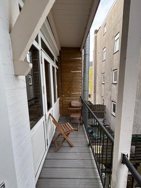 Licht appartement met balkon in Oud-West - Afbeelding 11