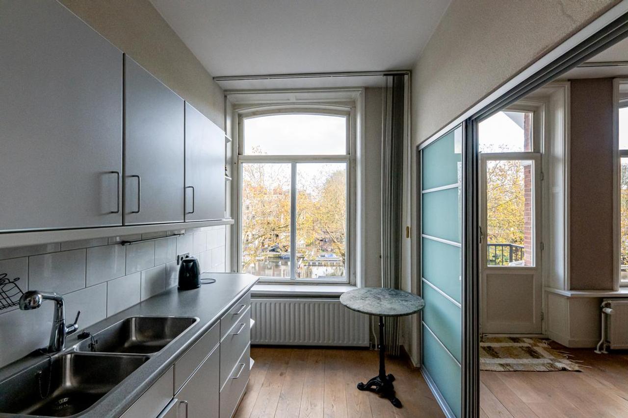 Grachtzicht en balkon aan de Nassaukade - Afbeelding 16