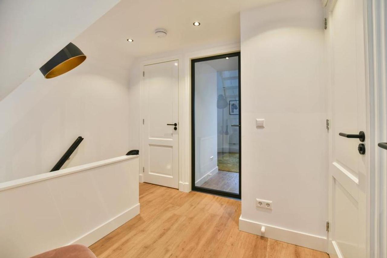 Zuidbalkon en 2 slaapkamers in Amsterdam - Afbeelding 6