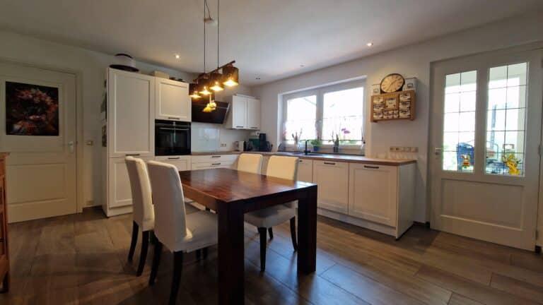 Monumental living with a courtyard - Image 6