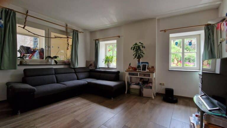 Monumental living with a courtyard - Image 7