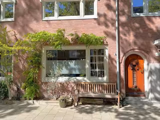 Benedenhuis met zonnige tuin in Rivierenbuurt