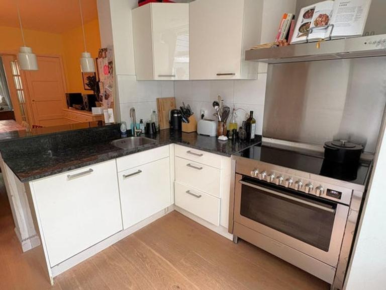Benedenhuis met zonnige tuin in Rivierenbuurt - Afbeelding 6