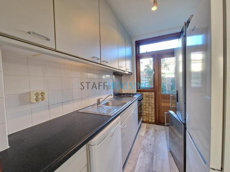 Furnished home with garden in Gouda - Image 10