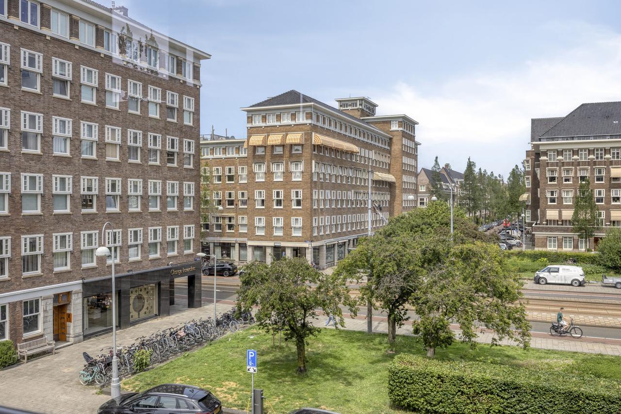 Appartement met balkon aan Minervaplein - Afbeelding 1