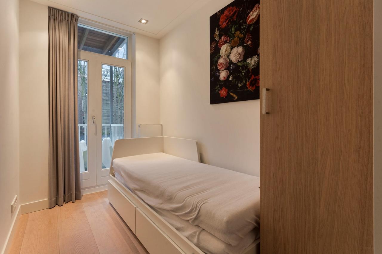 Licht 3-kamerappartement met balkon in De Pijp - Afbeelding 14