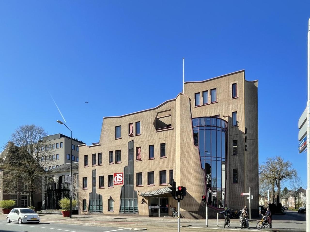 Studio with elevator on Deventerstraat - Image 1